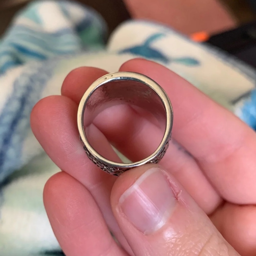 💍 Uniquely BOHO Carved Silver Ring 💍 - Picture 6 of 8